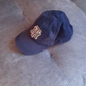 Tommy Hilfiger adjustable cap